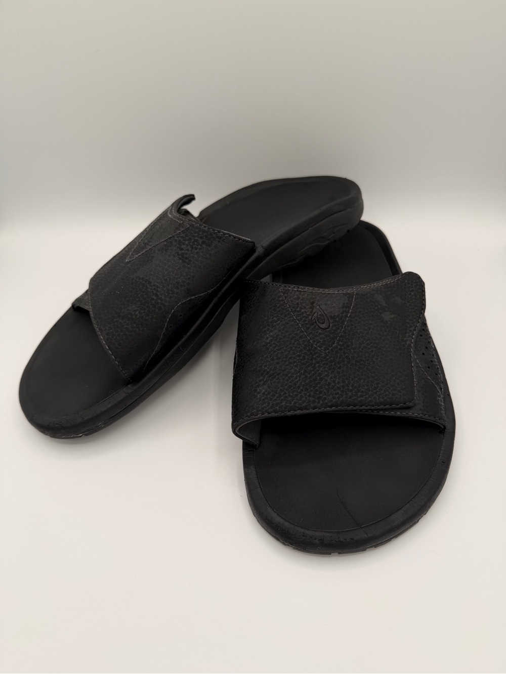 OluKai Men's Black Slide Sandals - Padded Slip-On Slides